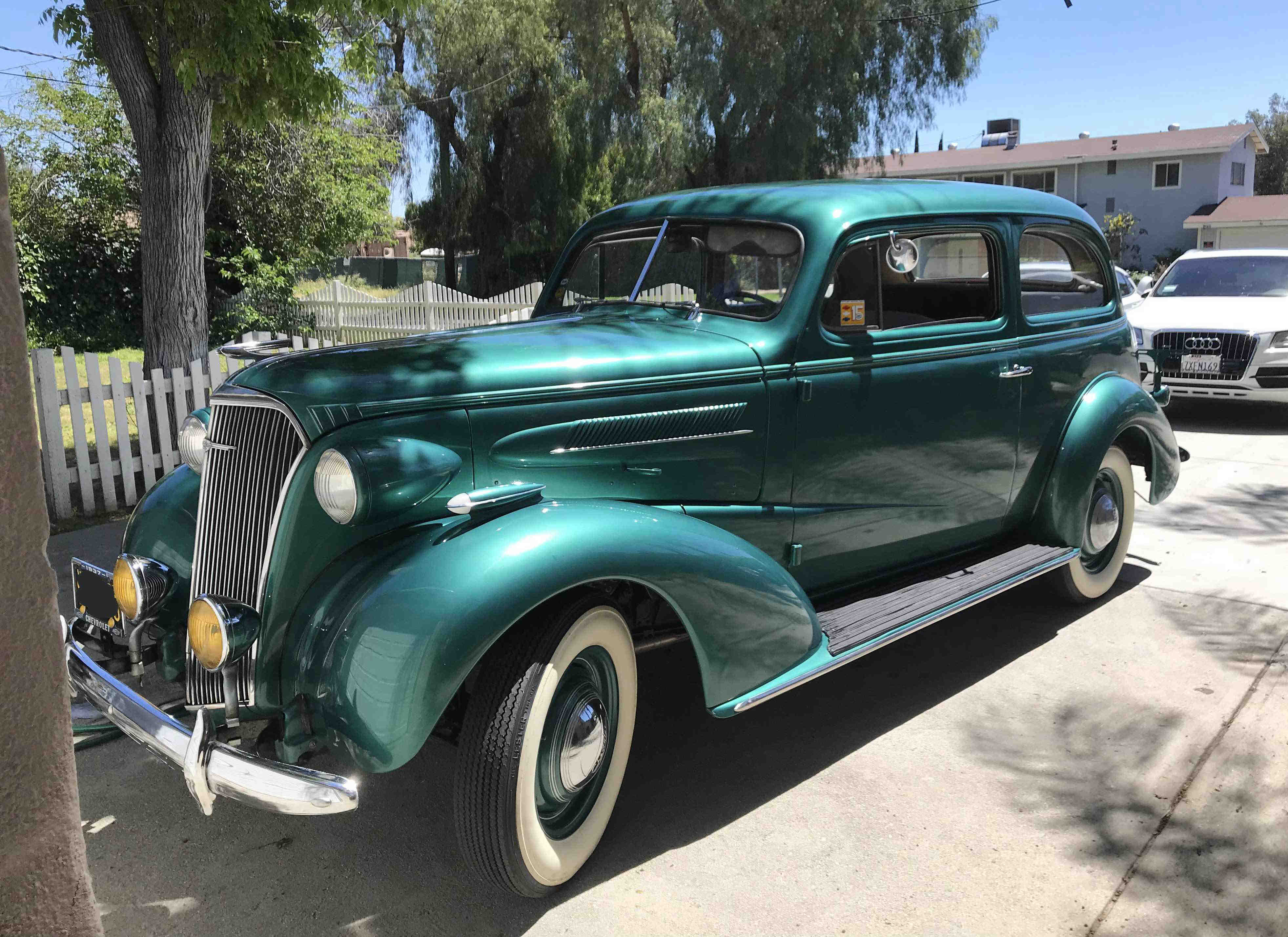 1937 Chevrolet 2-door Sedan
